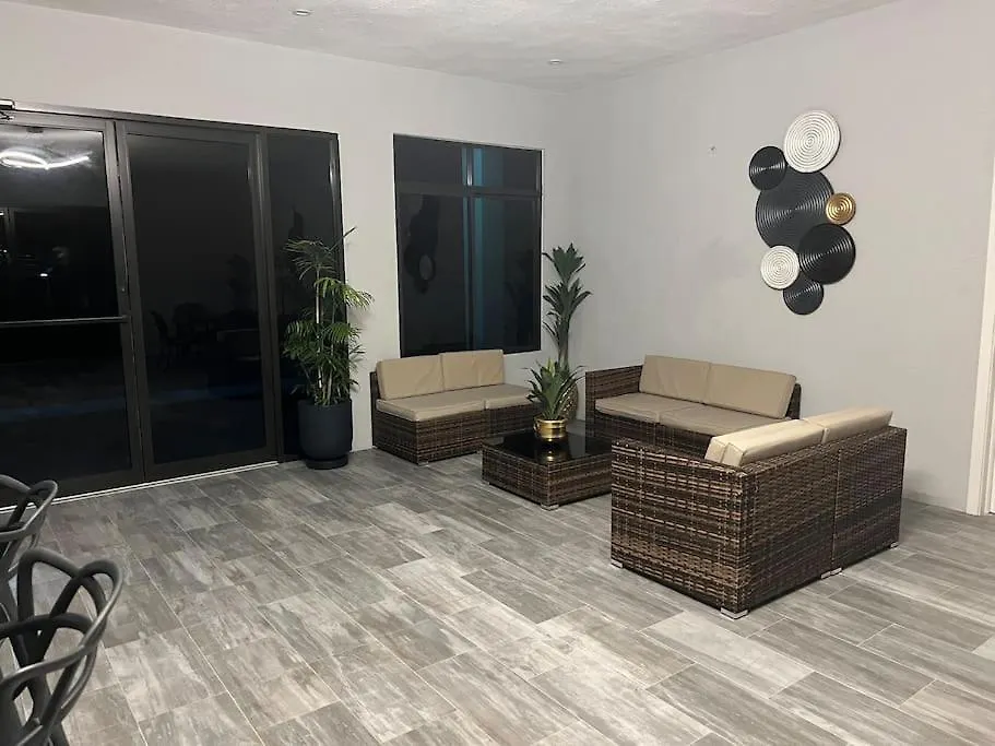 Bright Cove Luxury Villa 1 أوشو ريوس 0*,