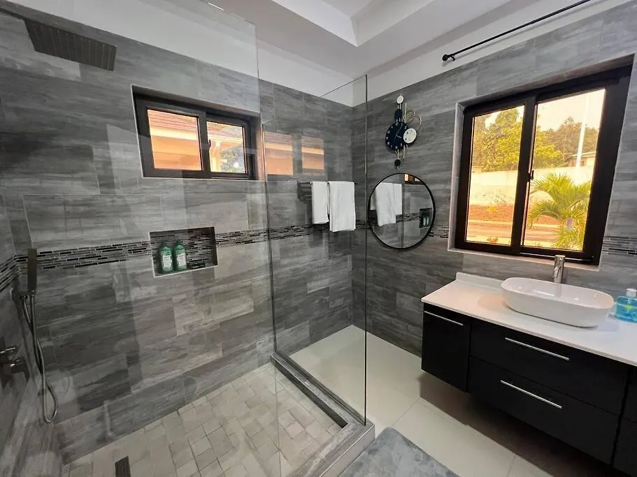 Bright Cove Luxury Villa 1 أوشو ريوس بيت للعطل